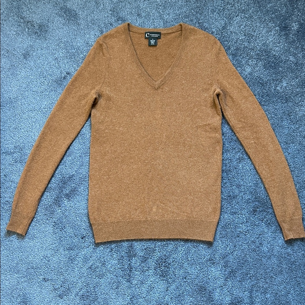 Cashmere by Bloomingdale’s V-Neck Chocolate Brown Cashmere Sweater, size Small